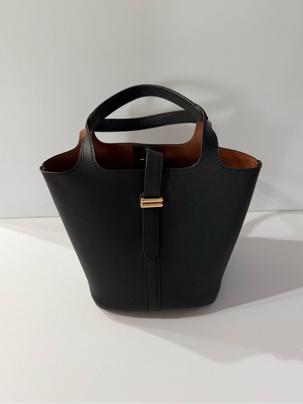 A New Day Black Pebbled Faux Leather Bucket Bag Crossbody Gold Hardware